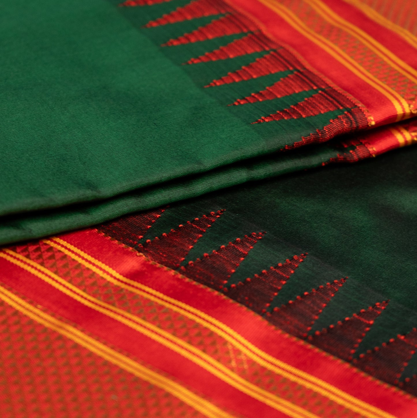 Bottle Green Ilkal Saree With Contrast Border
