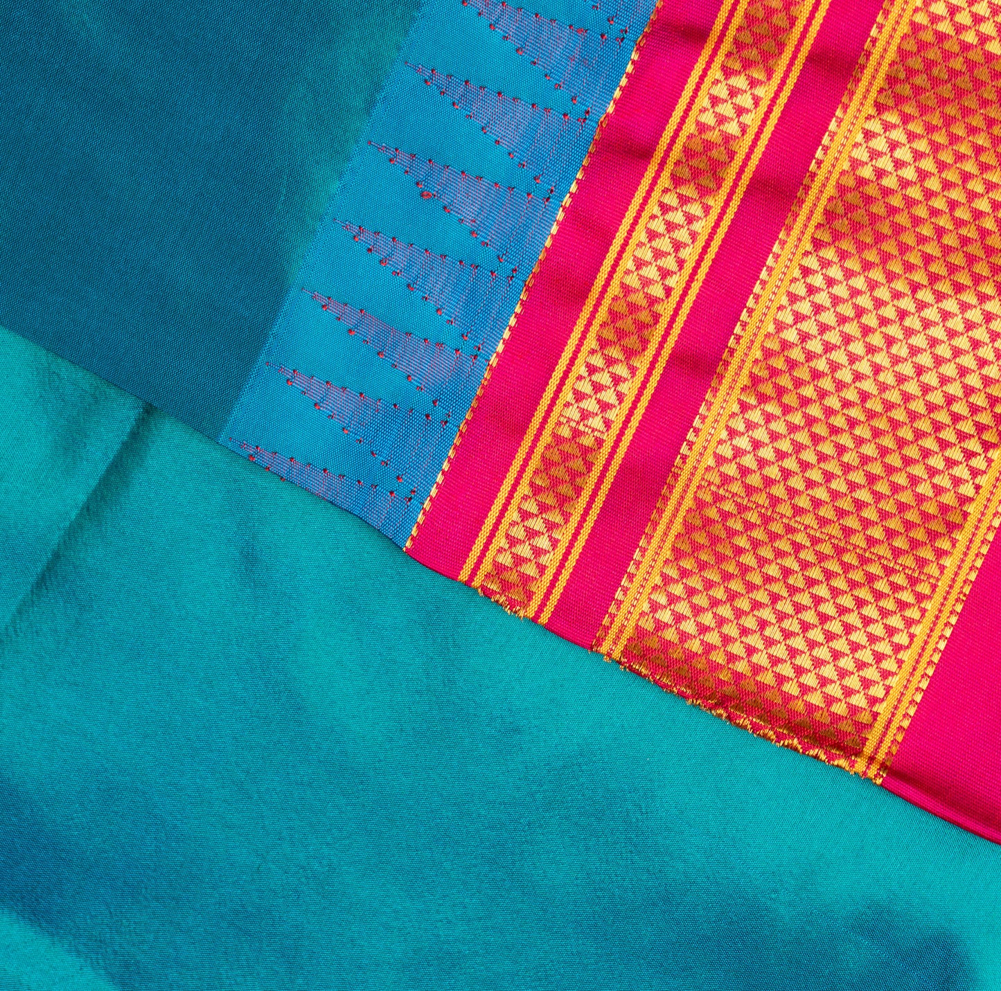 Chintamani Ilkal Saree With Contrast Border