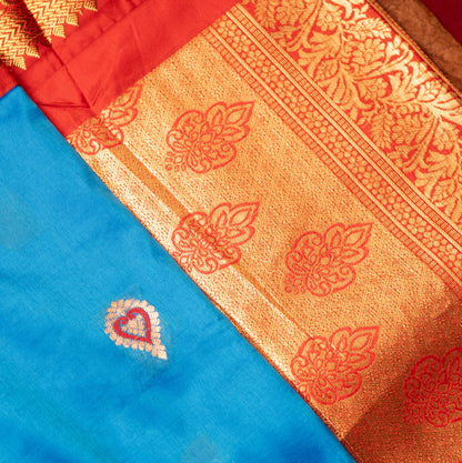 Light Blue Gadwal Saree With Contrast Border