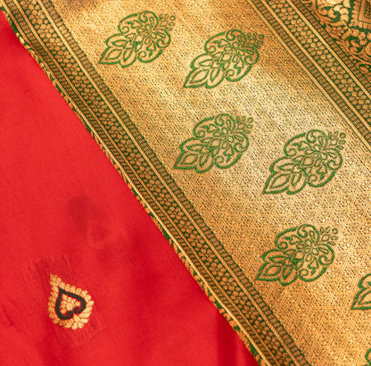 Red Gadwal Saree With Contrast Border