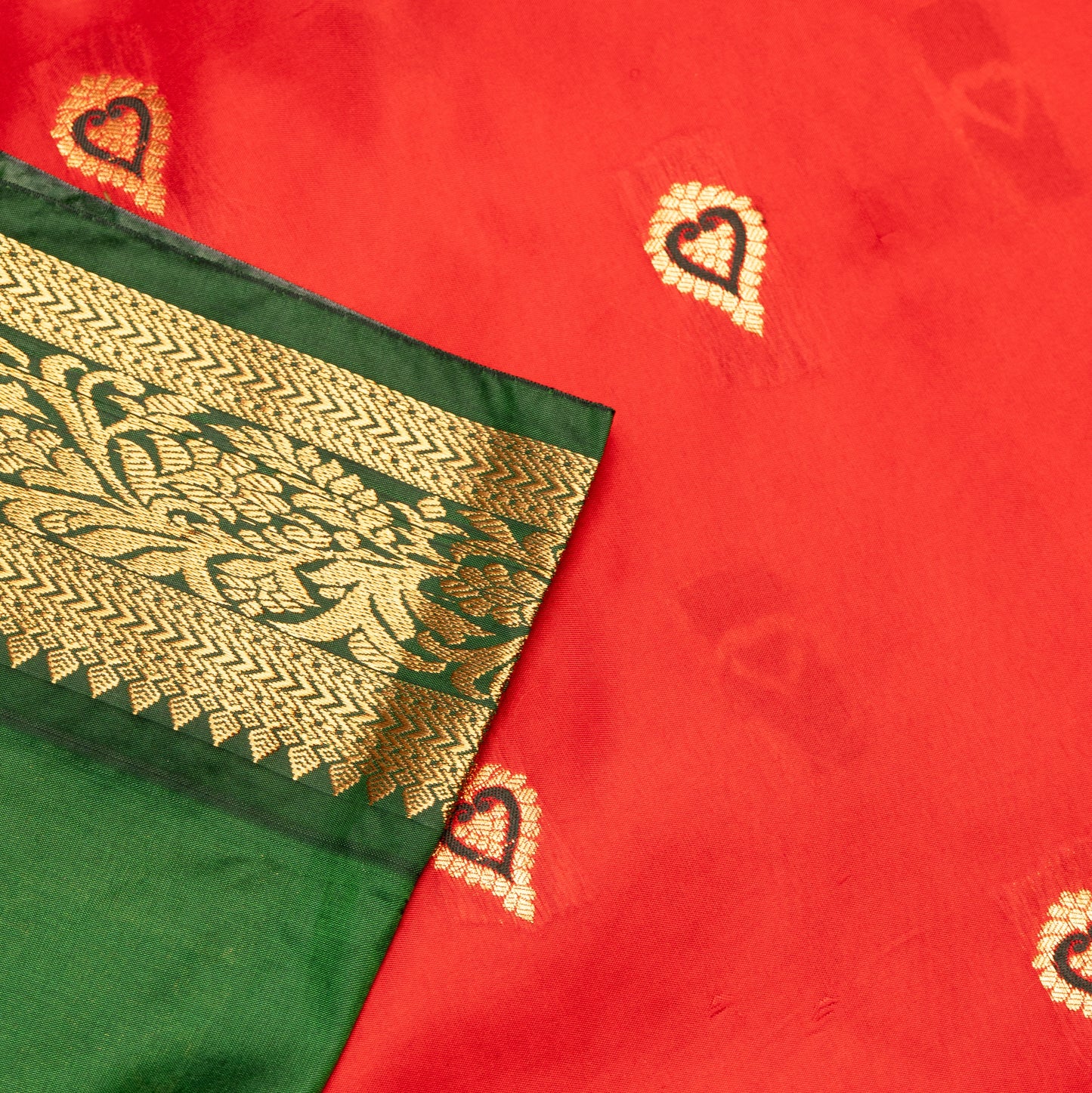Red Gadwal Saree With Contrast Border