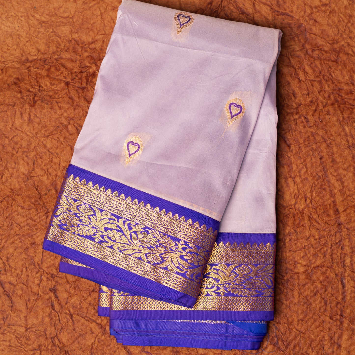 Lavender Gadwal Semi Silk Saree With Contrast Border