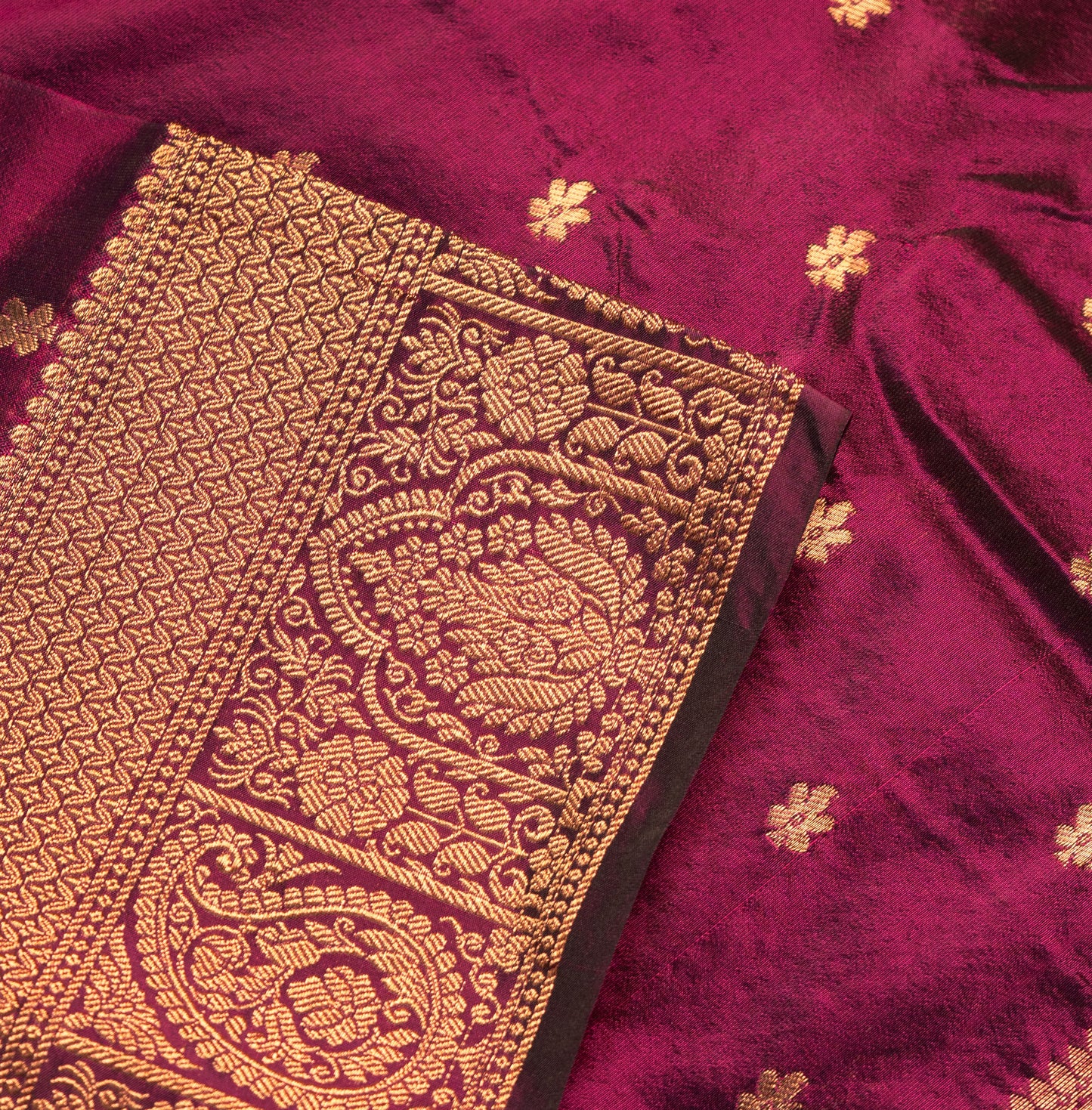 Wine Traditional Kath Padar with Contrast Border