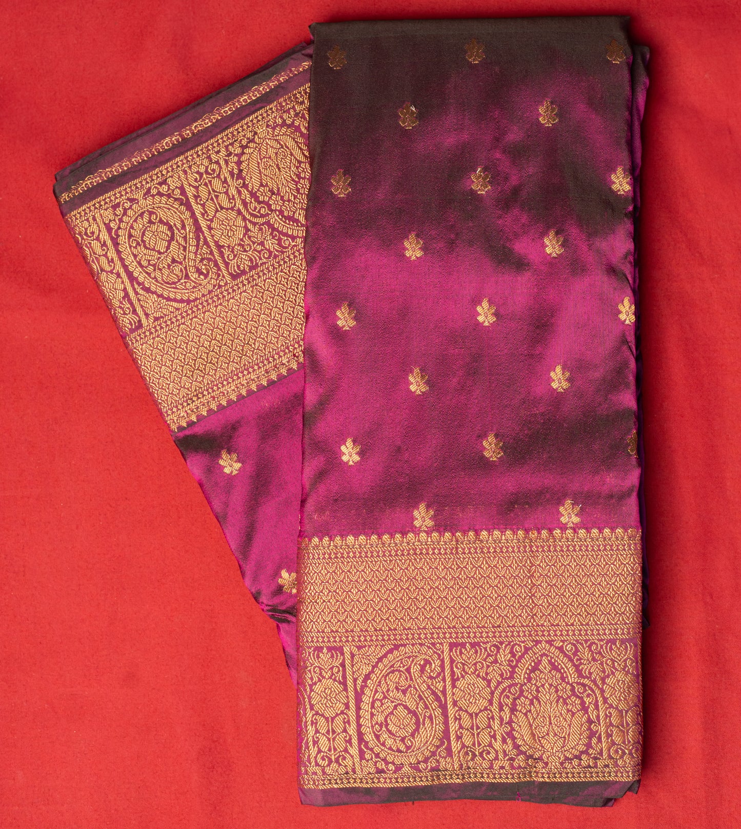 Wine Traditional Kath Padar with Contrast Border