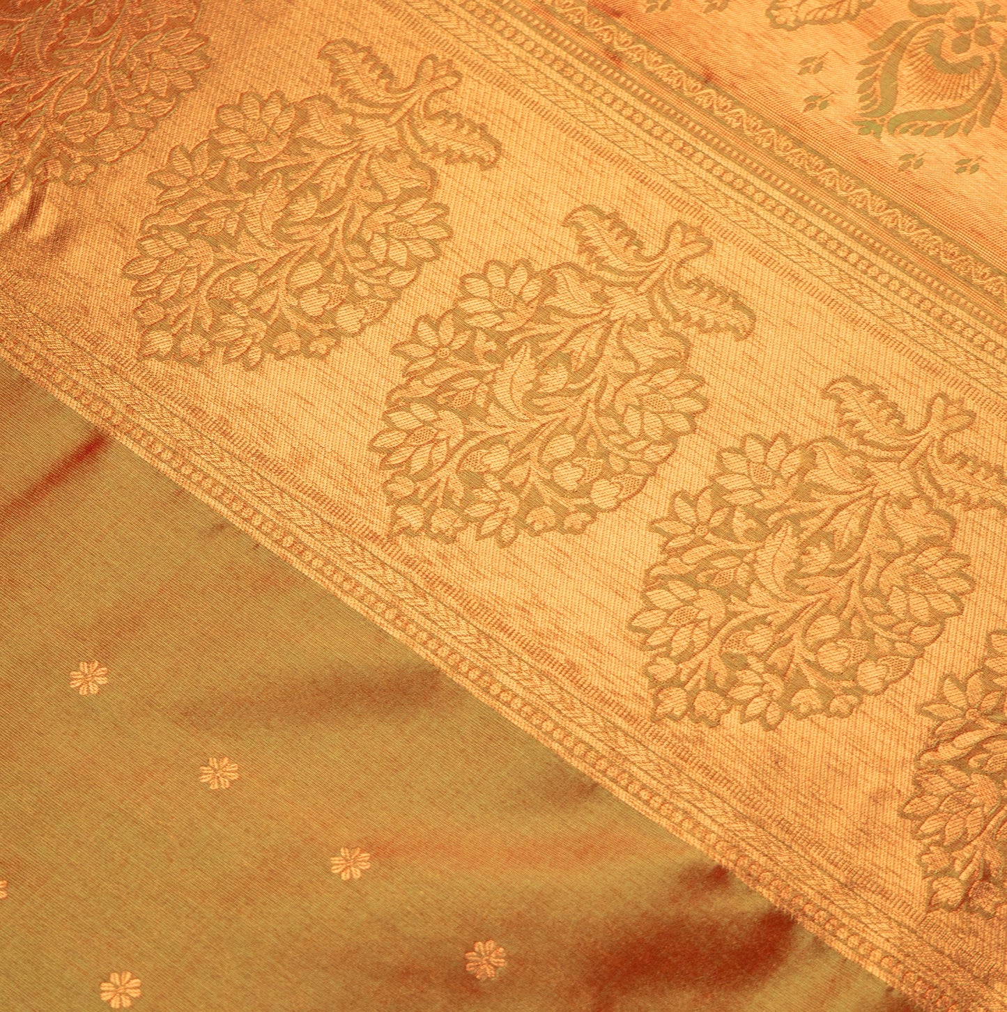 Anjeri Cross Traditional Kath Padar Semi Silk Saree with Contract Border