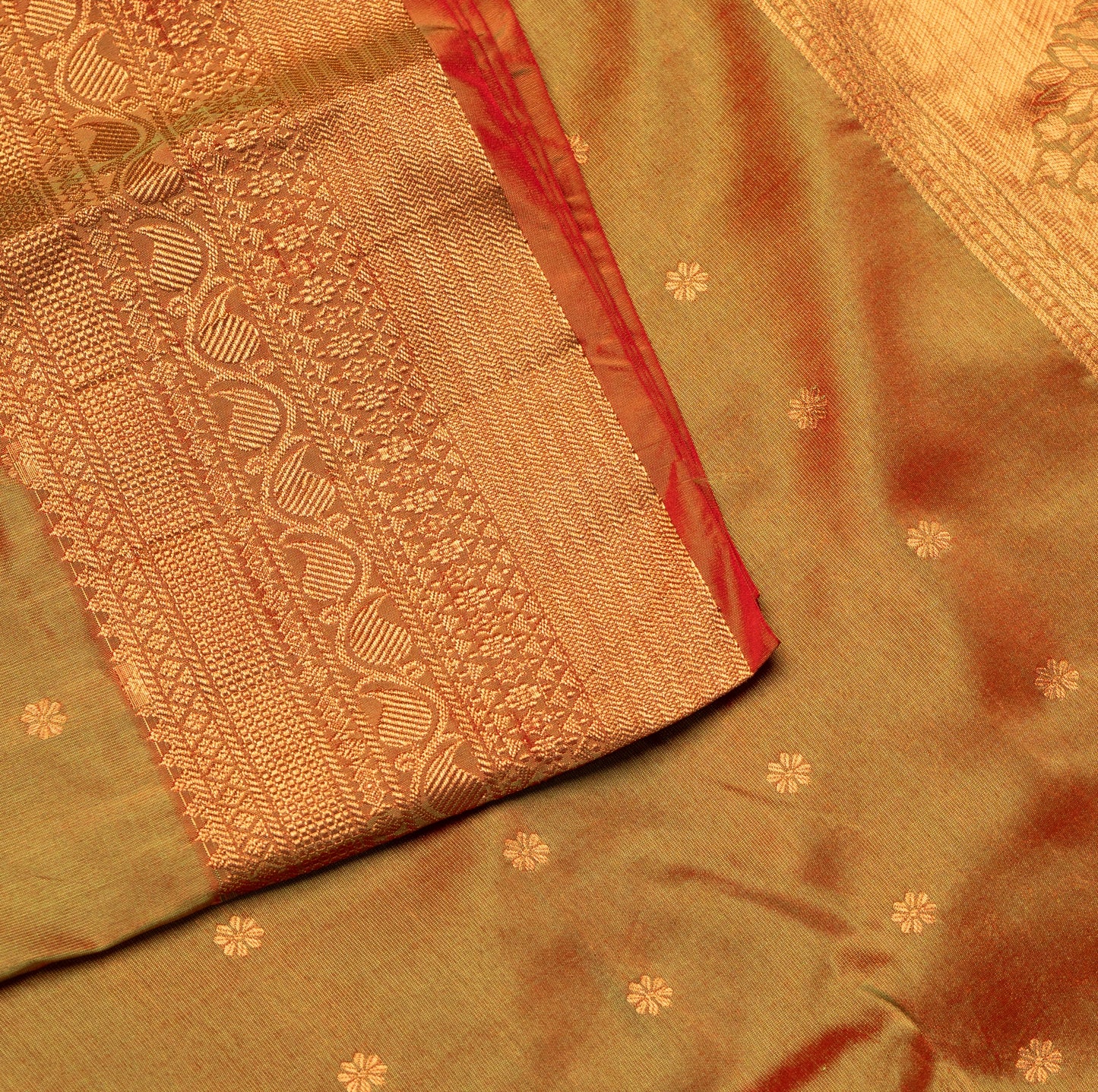 Anjeri Cross Traditional Kath Padar Semi Silk Saree with Contract Border