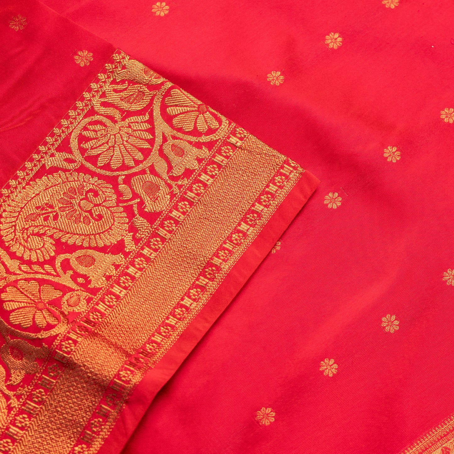 Rani Traditional Kath Padar Semi Silk Saree with Contract Border