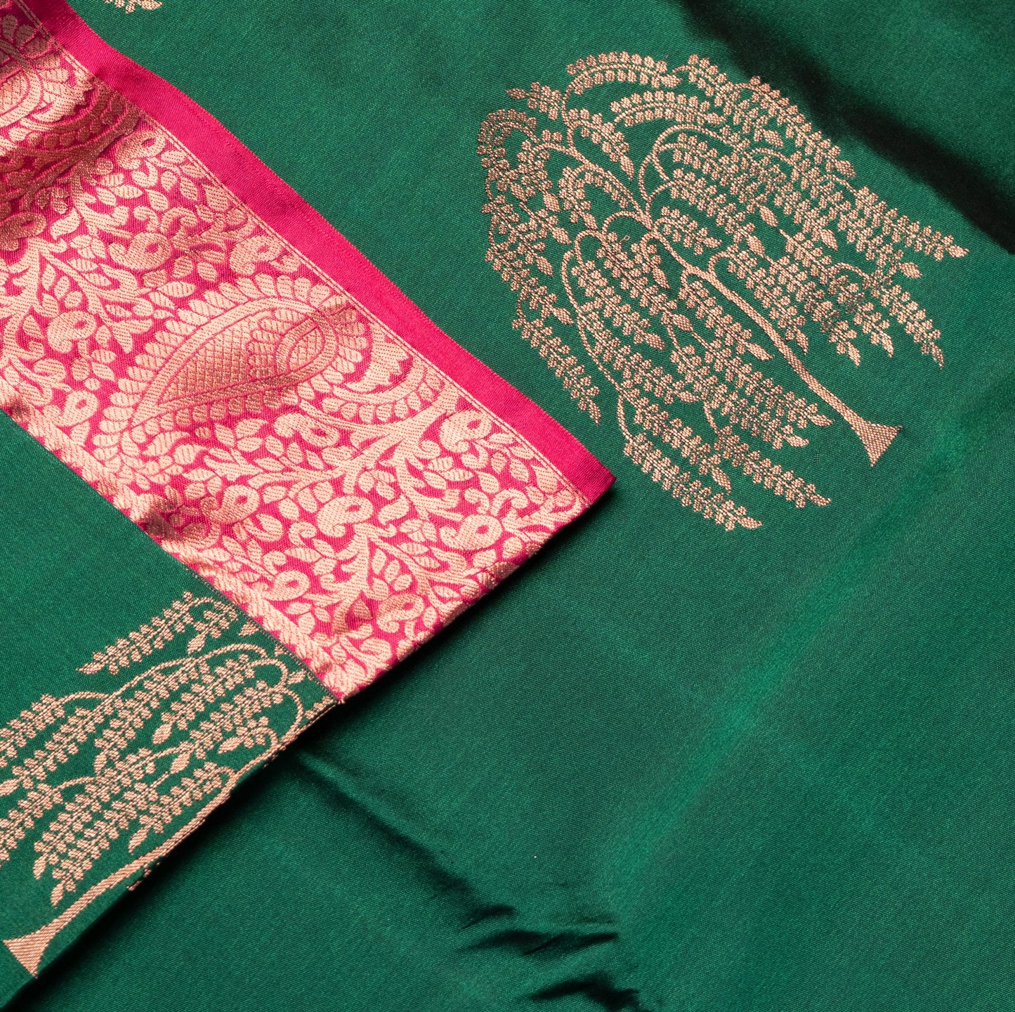Dark green Pure Silk Saree with Long border Koyri design