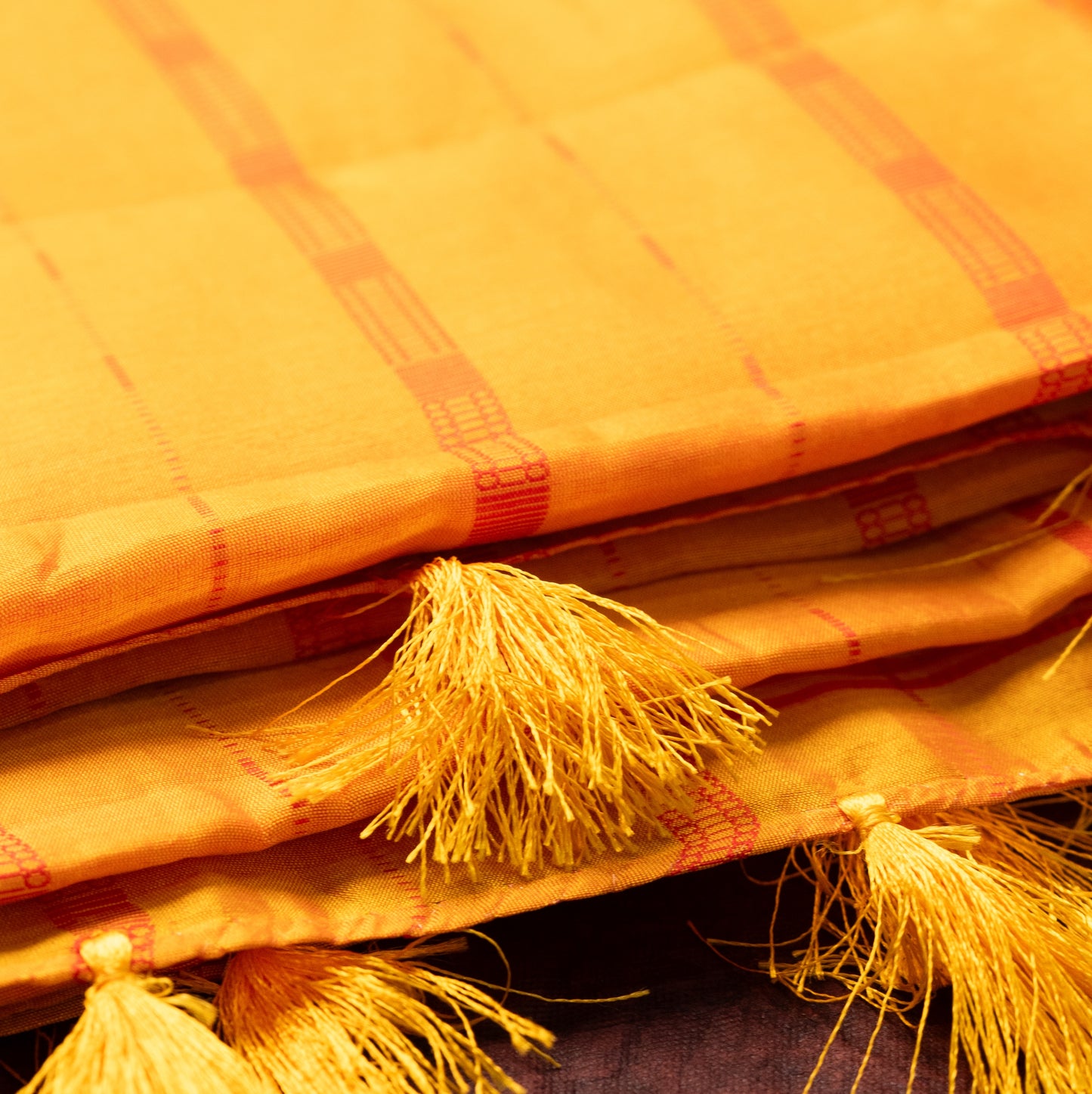 Mango Saree in Raw Silk with Lining pallu and Resham butta