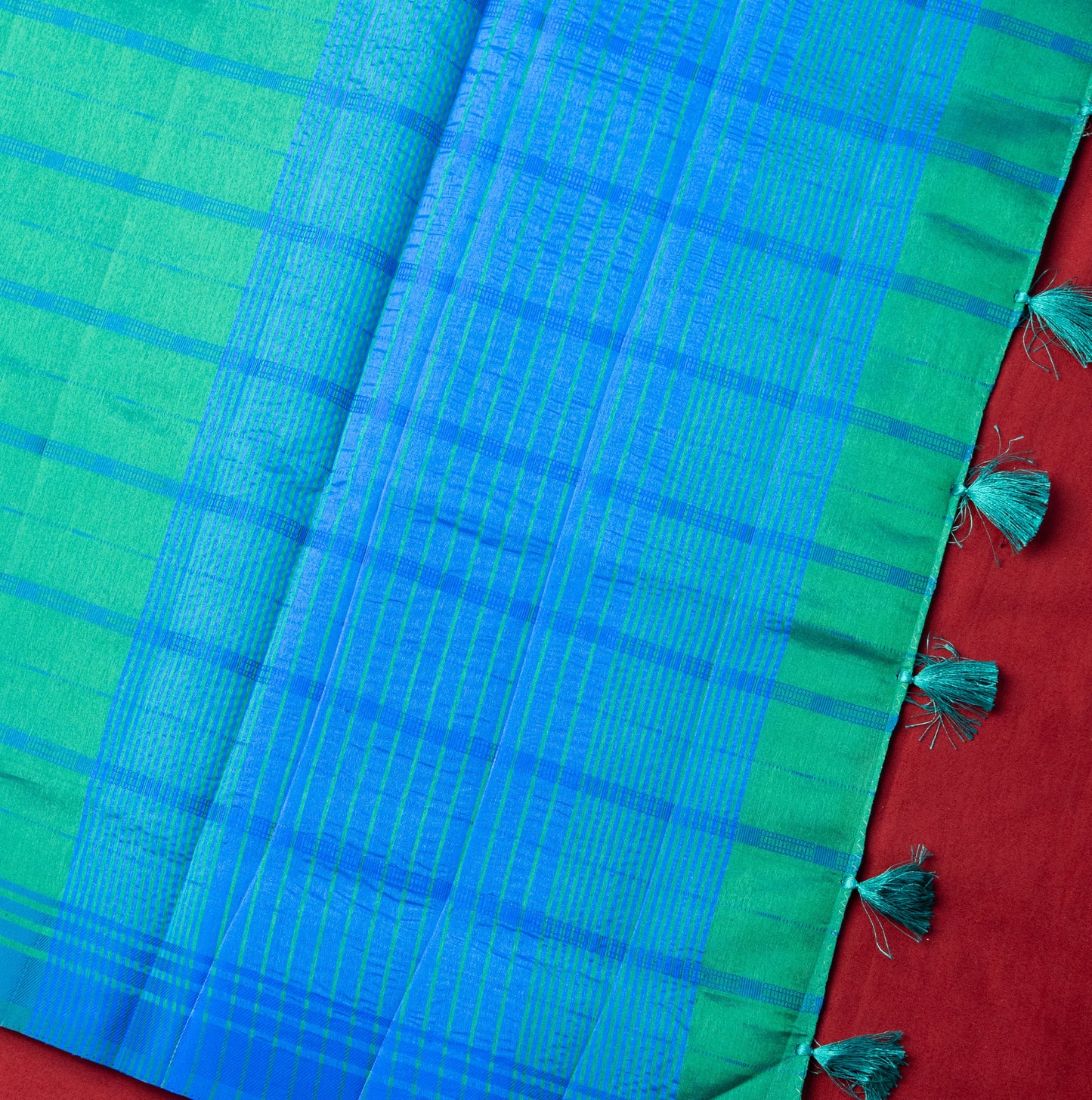Green Saree in Raw Silk with Lining pallu and Resham butta