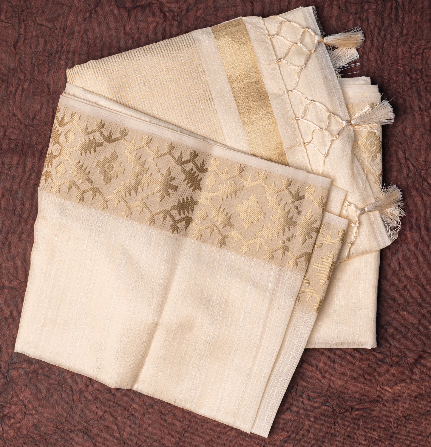 Cotton Moti Saree with Plain Lining Pallu and Zari Border