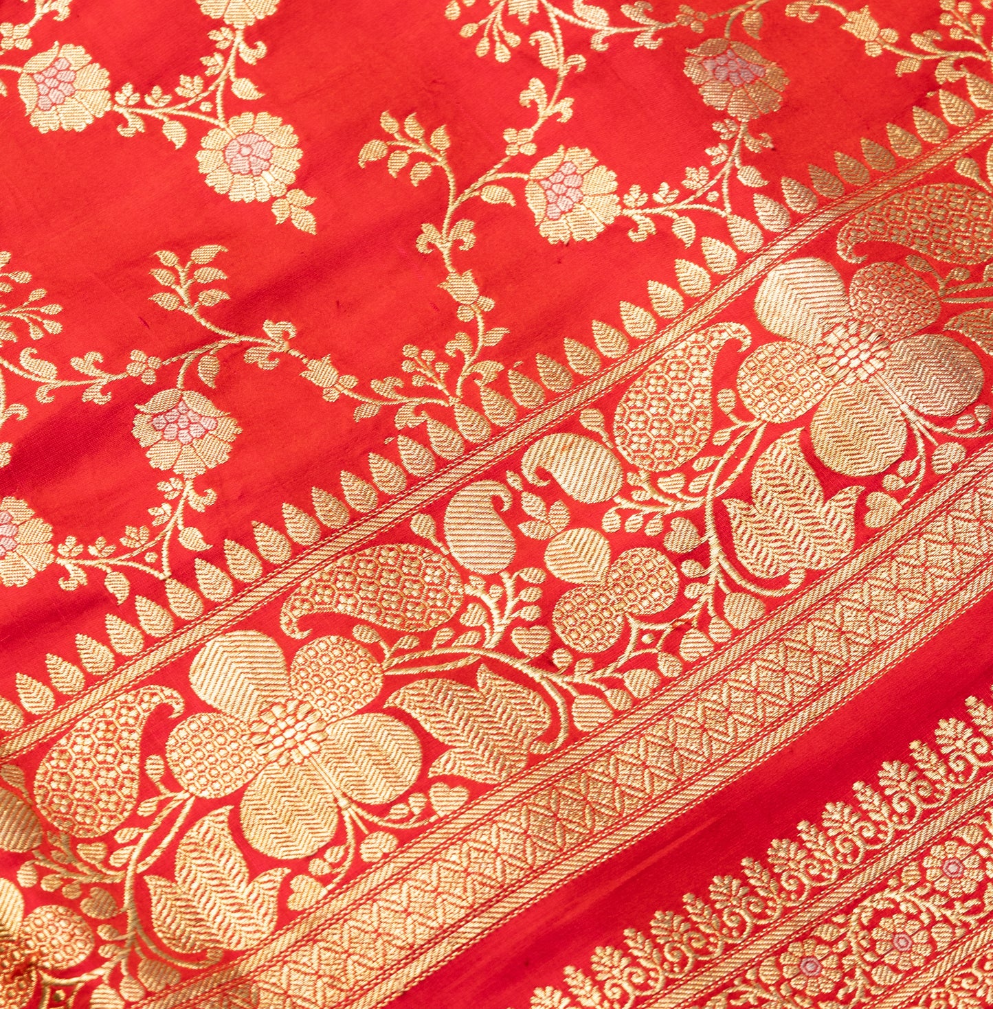 Pure Banarasi Red Saree in Jaal Design