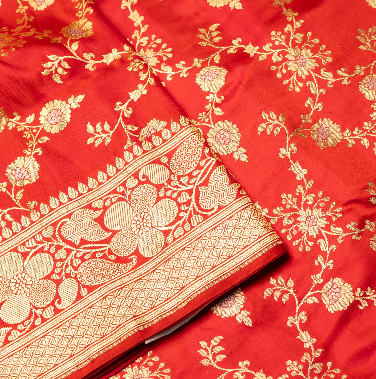 Pure Banarasi Red Saree in Jaal Design