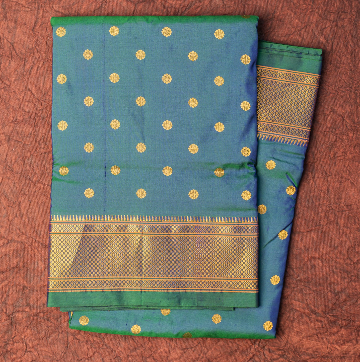 Morpankhi Cross Paithani Saree